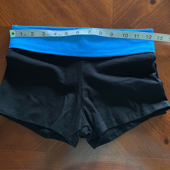 Dancemaker Popular Sports Bundle of 2 XS Dance Shorts - Picture 5 of 6